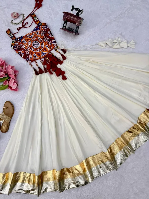 Havy_Reyon_White_Lehenga_Set