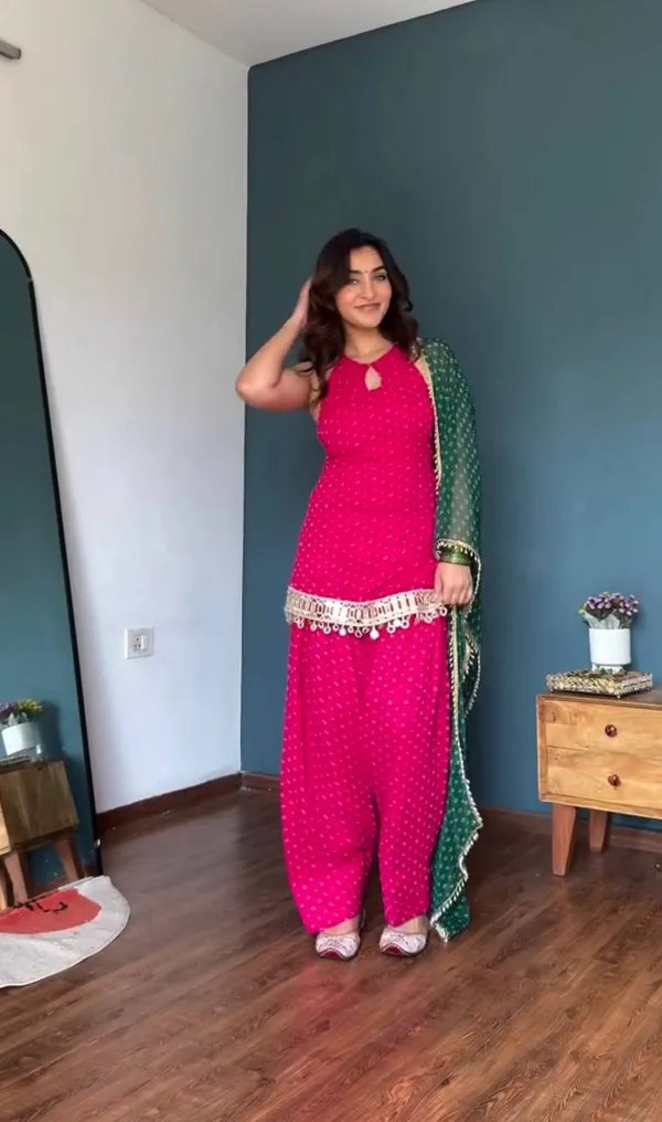 Heavy_Faux_Georgette_Kurta_Set_Red