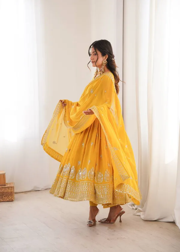 Heavy_Faux_Georgette_Yellow_Anarkali_Set