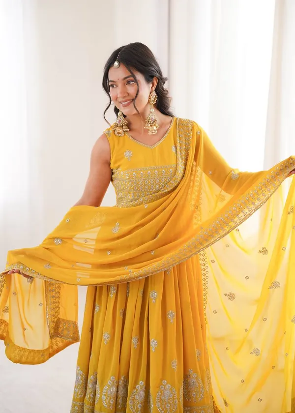 Heavy_Faux_Georgette_Yellow_Anarkali_Set