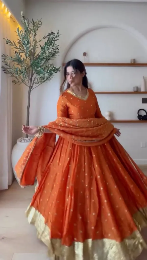 Heavy_Vichitra_Silk_Orange_Anarkali_Set