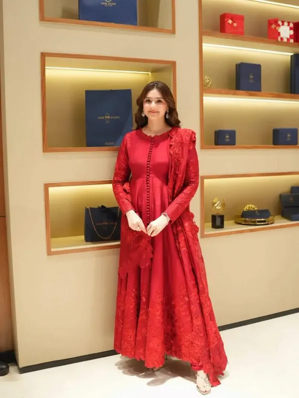 Heavy_Vichitra_Silk_Red_Anarkali_Set