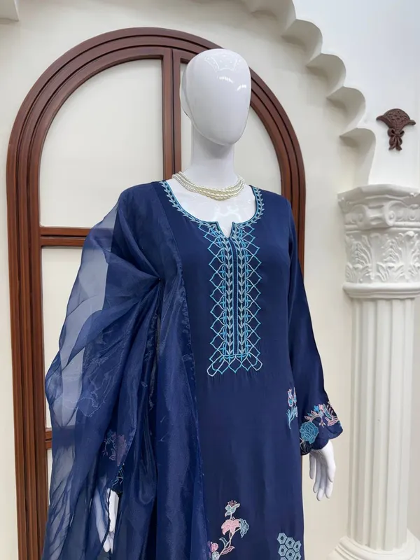 Jura_Silk_Kaftan_Pant_Dupatta_Designer_Set