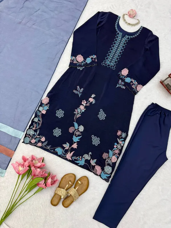 Jura_Silk_Kaftan_Pant_Dupatta_Designer_Set