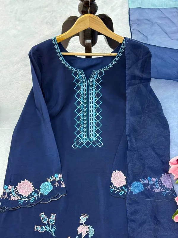 Jura_Silk_Kaftan_Pant_Dupatta_Designer_Set