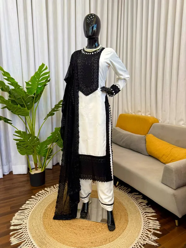 Pakistani_Crepe_Top_Pant_Set_|_For_Women