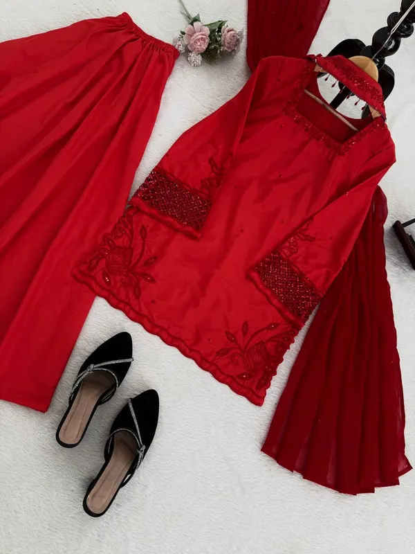 Natural_Silk_Elegant_Ethnic_Wear_Suit