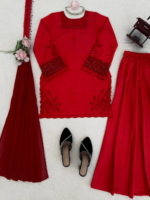 Natural_Silk_Elegant_Ethnic_Wear_Suit