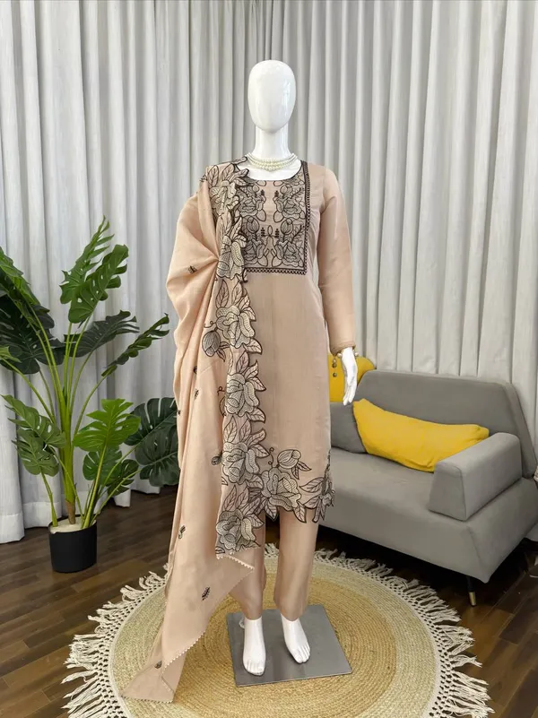 Chanderi_Fabric_Elegant_Casual_Suit_Set