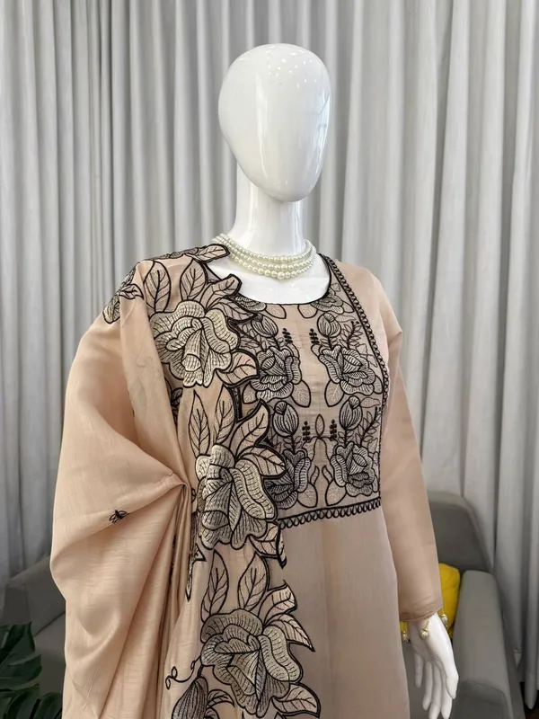 Chanderi_Fabric_Elegant_Casual_Suit_Set