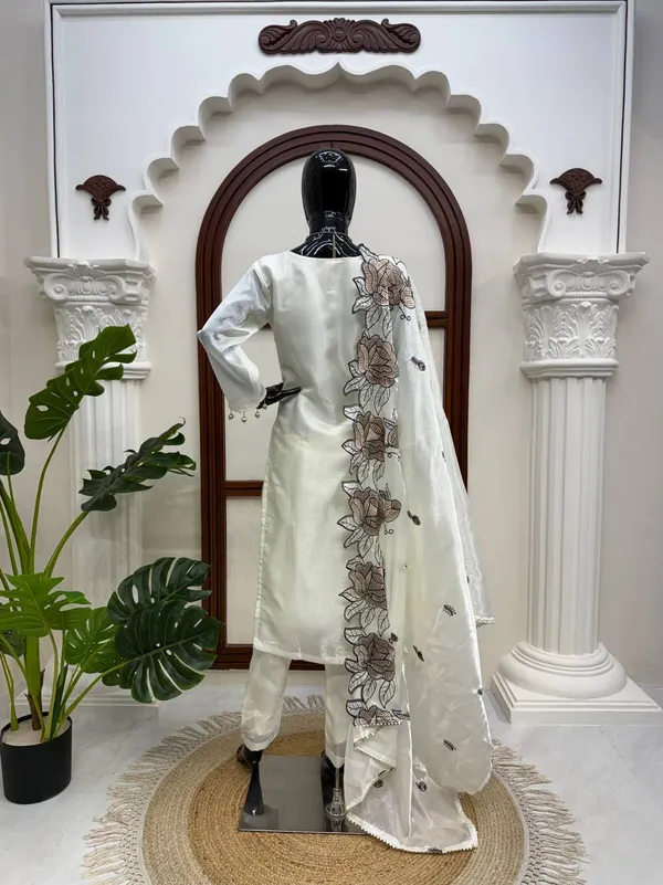 Chanderi_Silk_Premium_Festive_Suit_Set