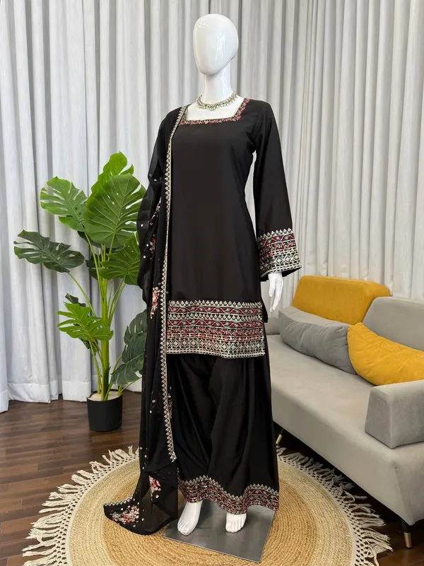 Heavy_Crepe_Traditional_Wedding_Wear_Suit