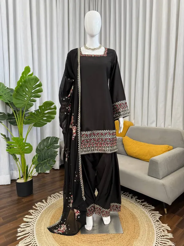 Heavy_Crepe_Traditional_Wedding_Wear_Suit