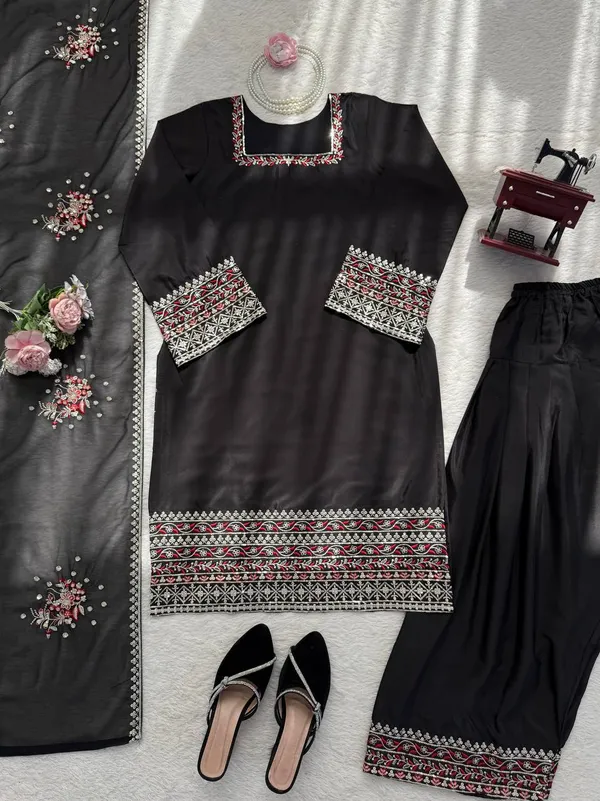 Heavy_Crepe_Traditional_Wedding_Wear_Suit