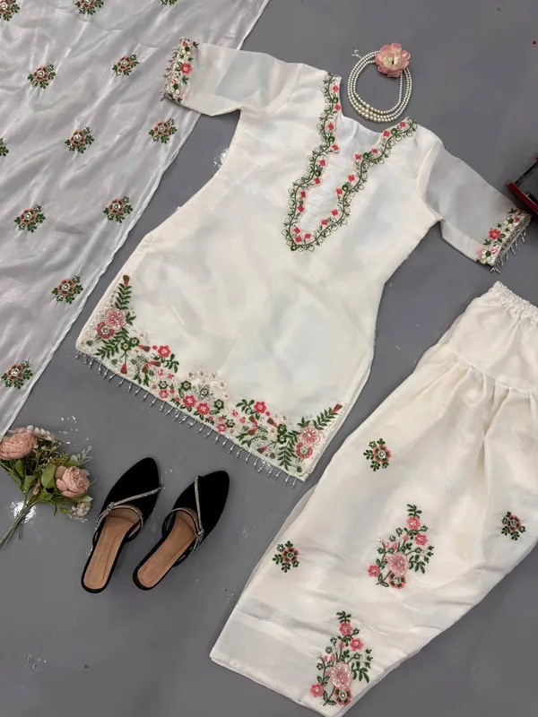 Heavy_Fendy_Silk_Festive_Suit_Set