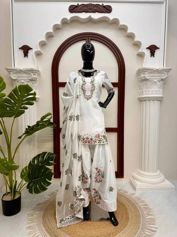 Heavy_Fendy_Silk_Festive_Suit_Set
