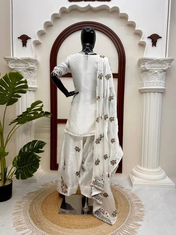 Heavy_Fendy_Silk_Festive_Suit_Set