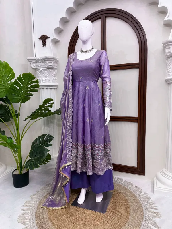 Fendy_Silk_Elegant_Anarkali_Party_Set