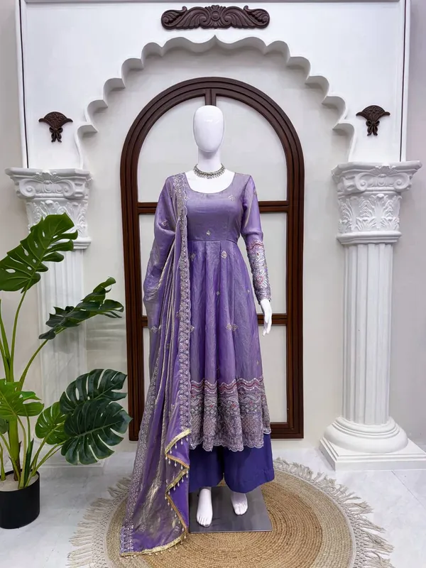 Fendy_Silk_Elegant_Anarkali_Party_Set