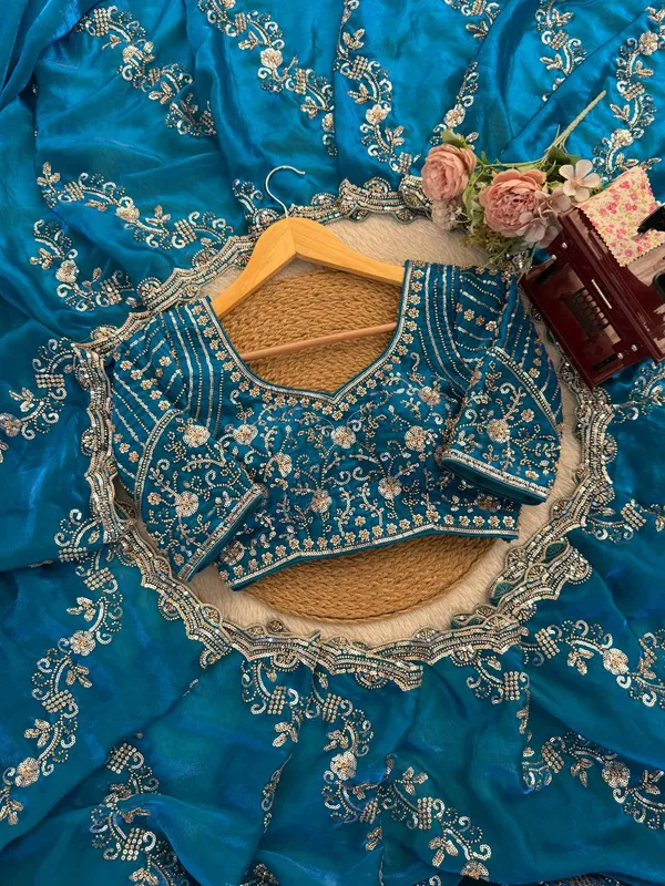 Fendy_Silk_Sequin_Saree_Blouse_Set