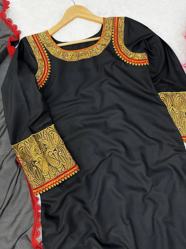 Kashmiri_Style_Slub_Rayon_Tunic_Palazo_Set_with_Thread_Work_and_Lace_Dupatta_Black