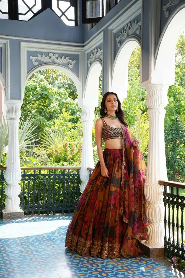 Red_Organza_Lehenga_Choli_For_Women