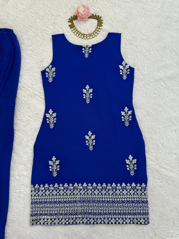 Dark_Blue_Elegant_Design_Faux_Georgette_Kurta_Set_For_Women