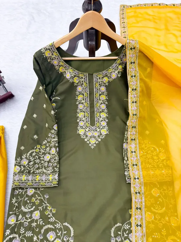 Natural_Crepe_Designer_Suit_Set