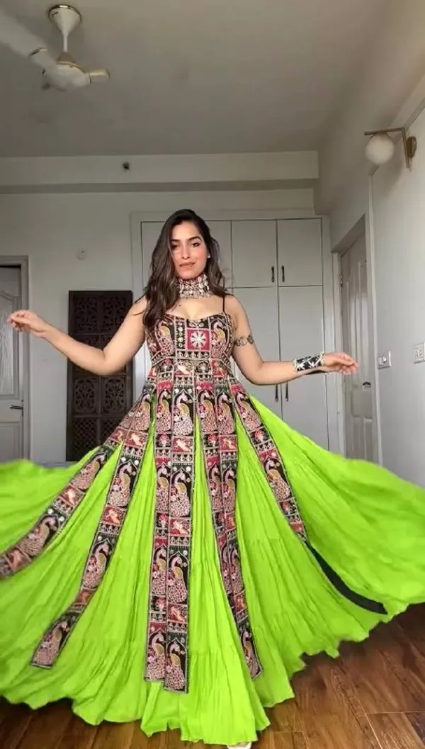 Green_Elegant_3_Piece_Set_Embroidered_Lehenga_Choli_With_Dupatta_For_Women