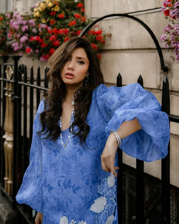 Organza_Blue_Shrug