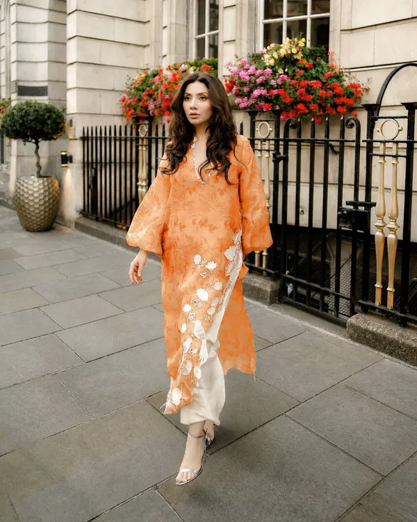 Organza_Orange_Shrug