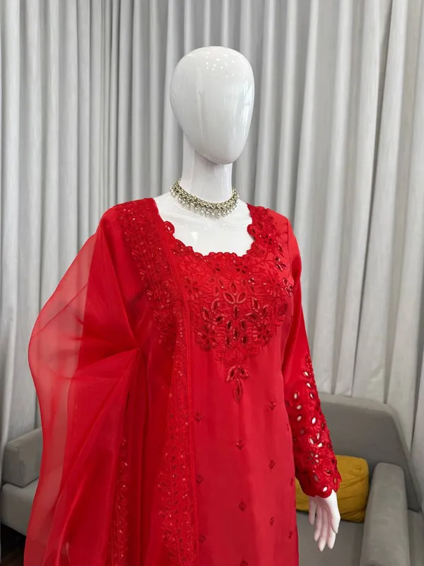 Crepe_Thread_Work_Farshi_Suit_Set