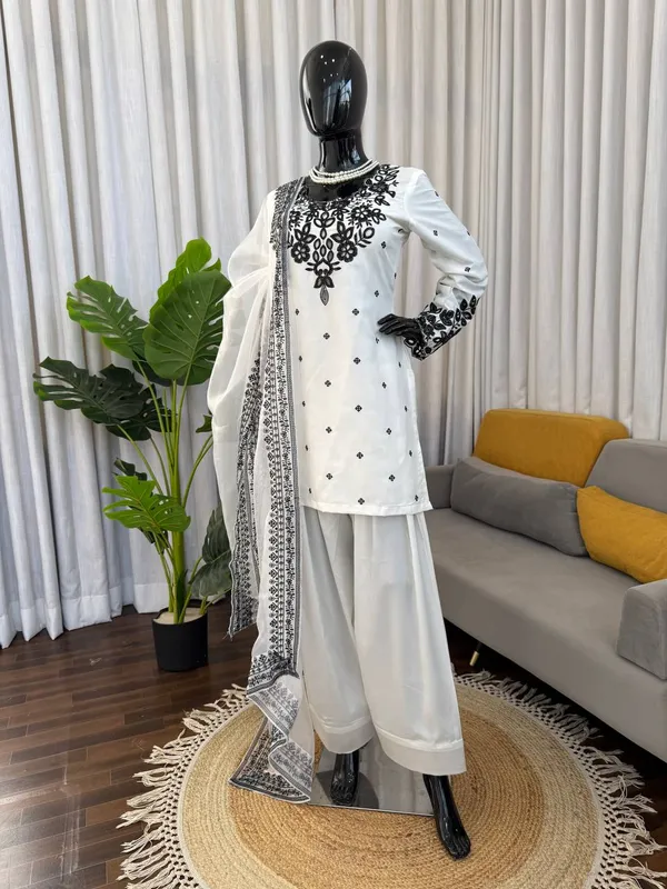 Crepe_Sequin_Thread_Salwar_Suit_Set
