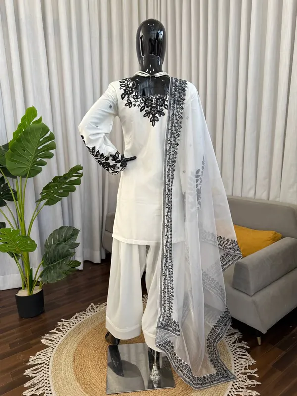 Crepe_Sequin_Thread_Salwar_Suit_Set