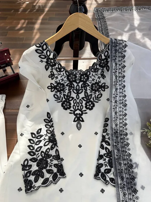 Crepe_Sequin_Thread_Salwar_Suit_Set