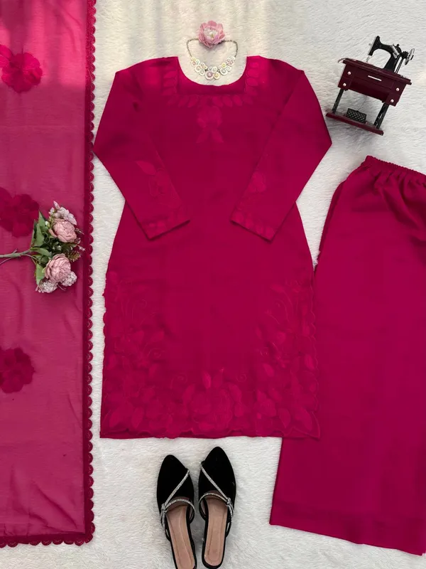 Roman_Fabric_Ethnic_Casual_Wear_Set