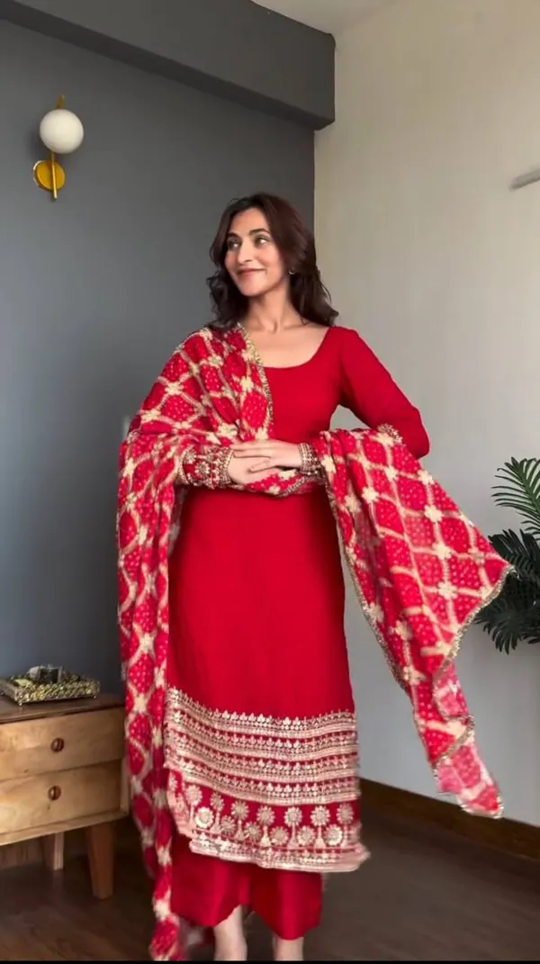 Red_Elegant_Festive_Anarkali_Dress_Set