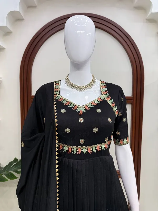 Vichitra_Silk_Designer_Festive_Gown_Set
