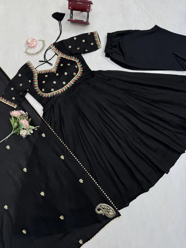 Vichitra_Silk_Designer_Festive_Gown_Set