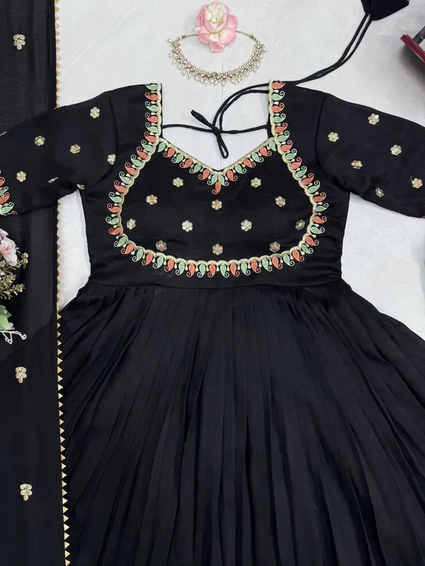 Vichitra_Silk_Designer_Festive_Gown_Set
