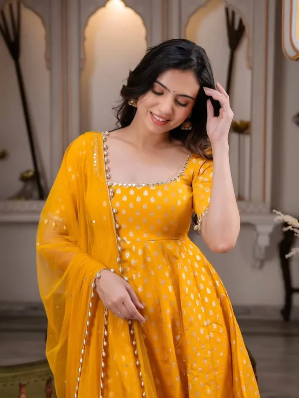 Chanderi_Jacquard_Premium_Anarkali_Dress_Set