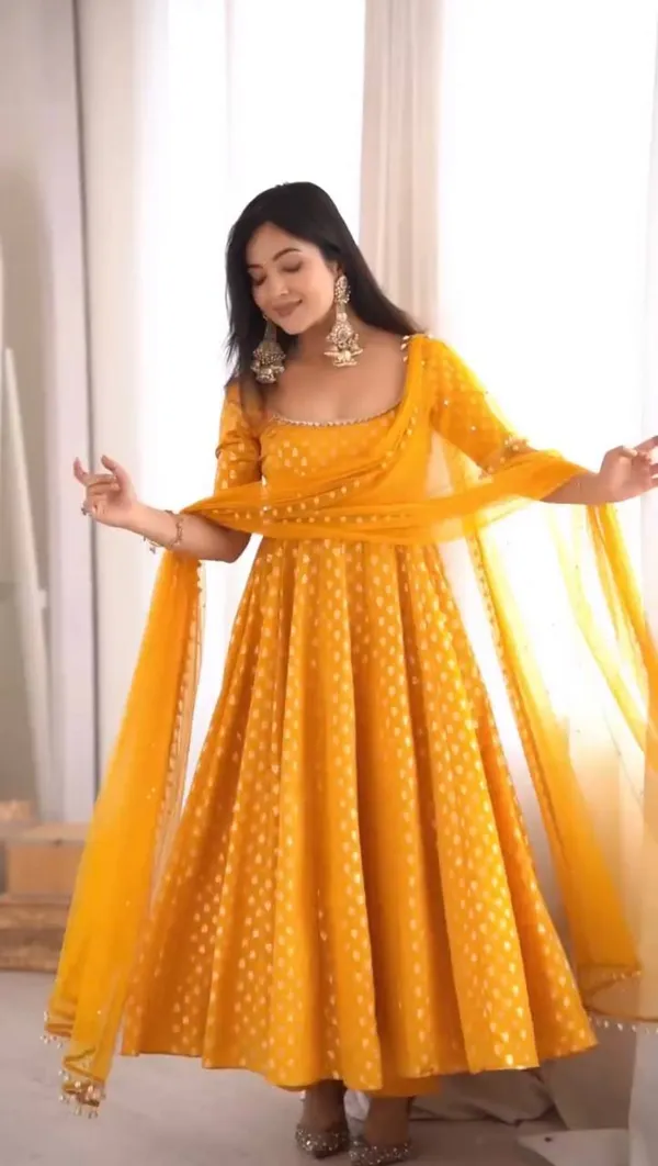 Chanderi_Jacquard_Premium_Anarkali_Dress_Set