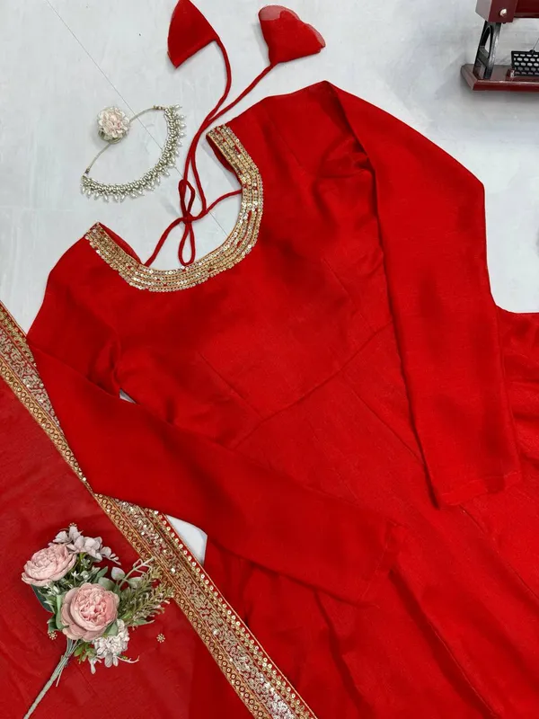 Vichitra_Silk_Party_Wear_Gown_Set
