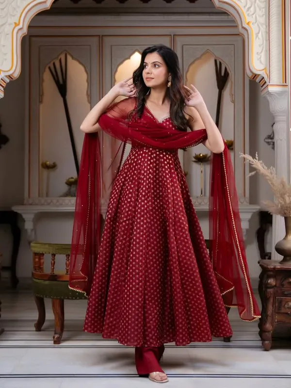 Chanderi_Jacquard_Elegant_Anarkali_Suit_Set