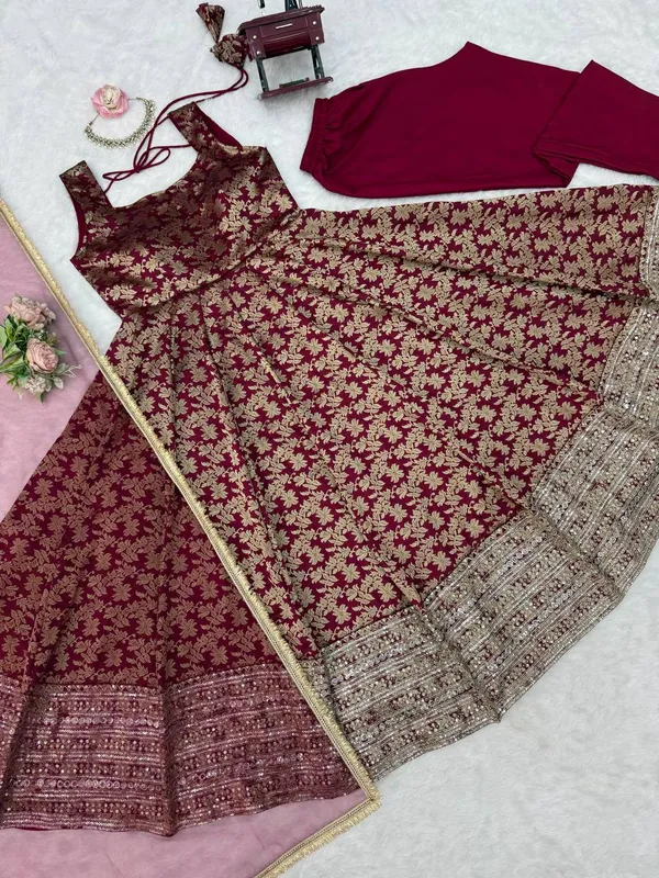 Chanderi_Jacquard_Designer_Party_Wear_Set