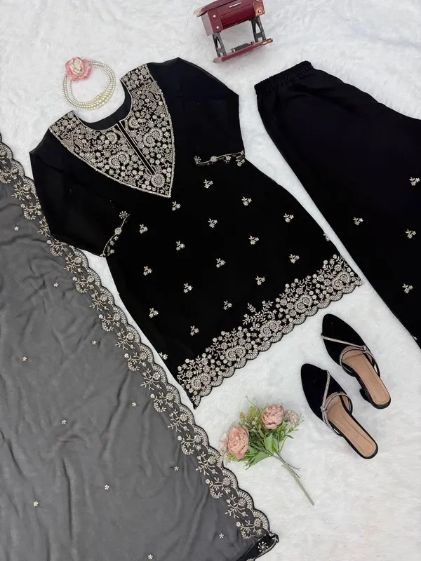 Georgette_Casual_Wear_Designer_Suit_Set
