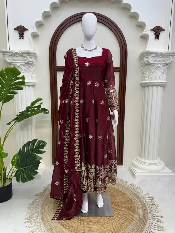 Fendy_Silk_Designer_Anarkali_Pant_Set