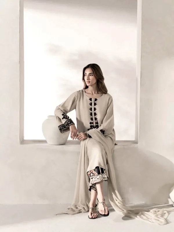 Rayon_Satin_Palazzo_Suit