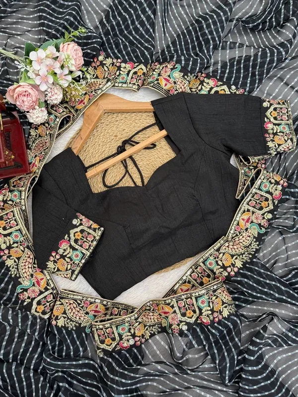 Printed_Saree_Stylish_Casual_Wear_Set