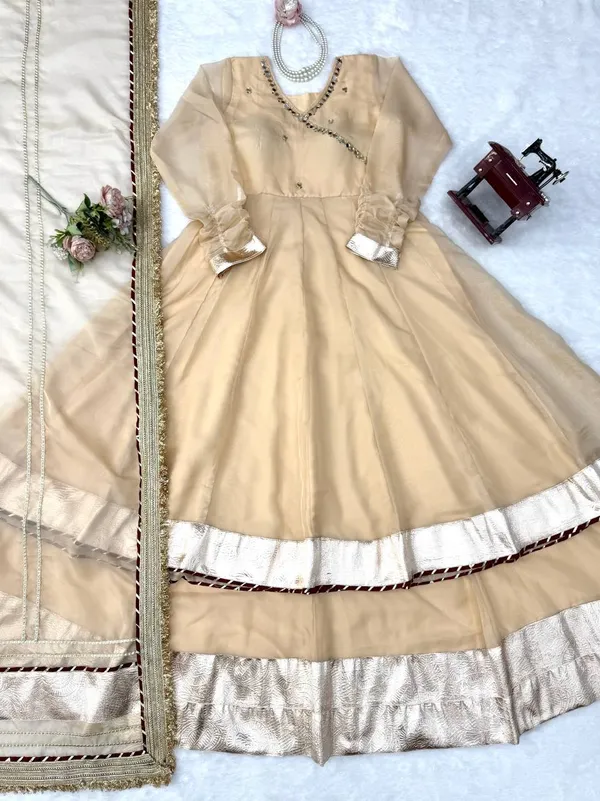 Tabby_Organza_Silk_Anarkali_Lehenga_Set_with_Mirror_Gota_Patti_Work_Cream